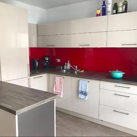 Spacious Modern 2 Bedroom Flat Great Location Old Town + Apartamento