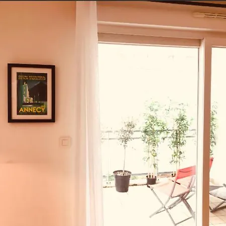 Spacious Modern 2 Bedroom Flat Great Location Old Town + * Annecy
