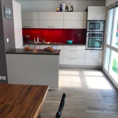 Apartment Spacious Modern 2 Bedroom Flat Great Location Old Town + *